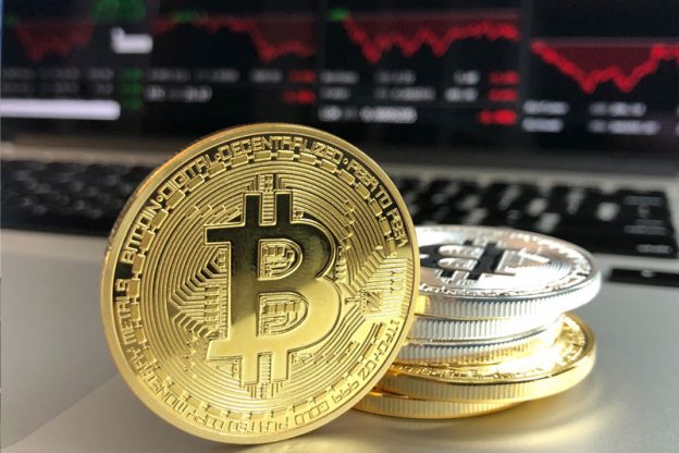 Riesgos y beneficios de invertir en Bitcoin